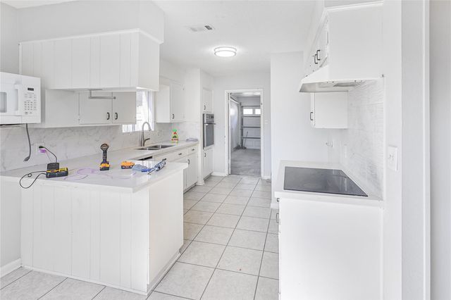 2719 Meadow Lane, Houston, TX 77568