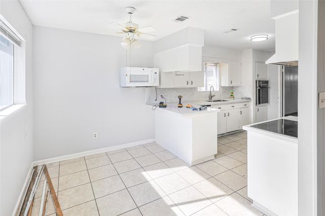 2719 Meadow Lane, Houston, TX 77568