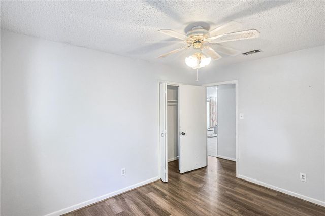 2719 Meadow Lane, Houston, TX 77568