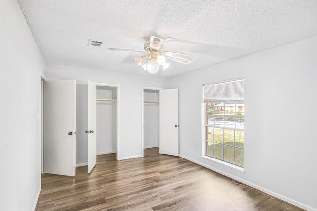 2719 Meadow Lane, Houston, TX 77568