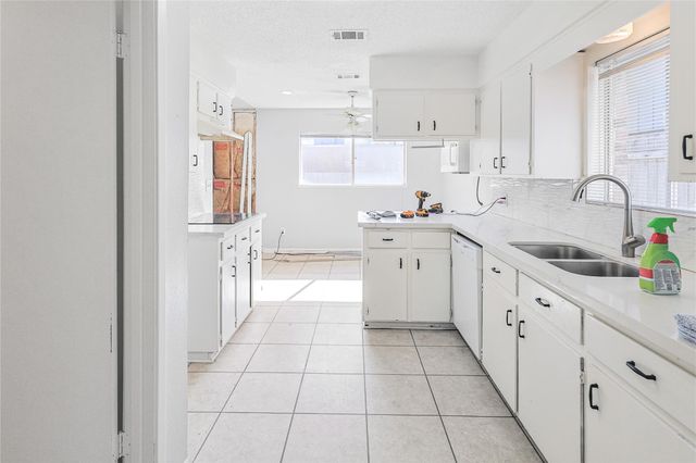 2719 Meadow Lane, Houston, TX 77568