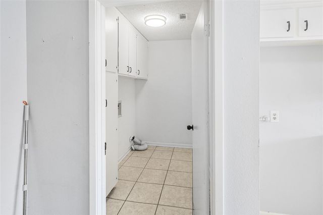 2719 Meadow Lane, Houston, TX 77568