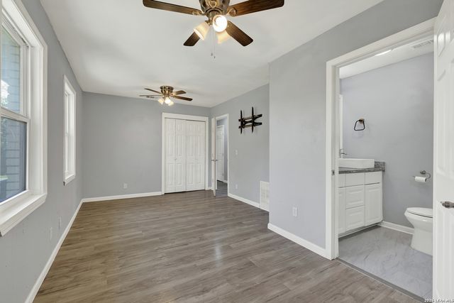 1006 Pecan, Floresville, TX 78114