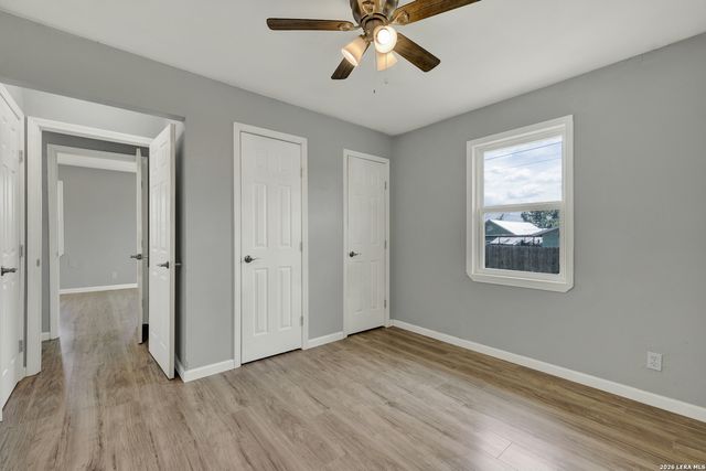 1006 Pecan, Floresville, TX 78114