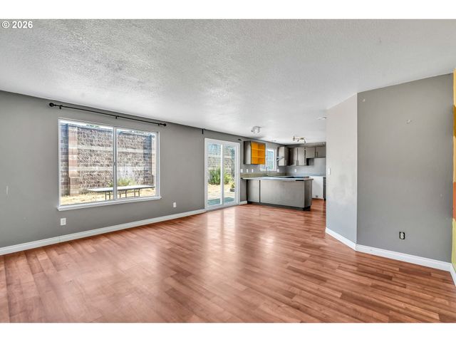 8304 Ne 136TH Ave, Vancouver, WA 98682