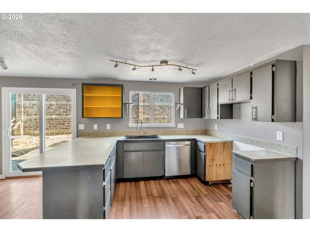 8304 Ne 136TH Ave, Vancouver, WA 98682