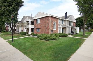 1531 Westminster Drive 102, Naperville, IL 60563