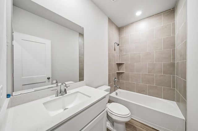 11418 Youngquist Drive, Mont Belvieu, TX 77535