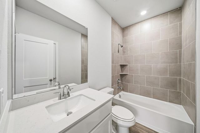 11418 Youngquist Drive, Mont Belvieu, TX 77535