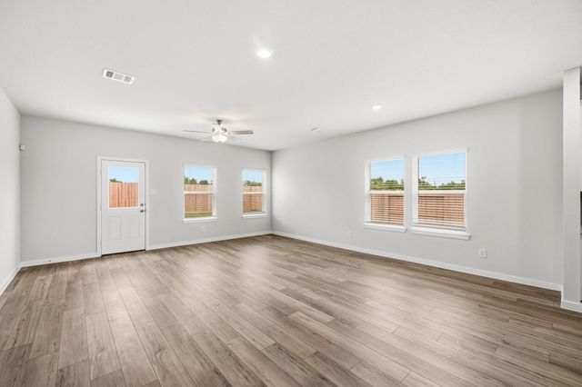 11418 Youngquist Drive, Mont Belvieu, TX 77535