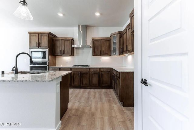 3805 Course Street, El Paso, TX 79938