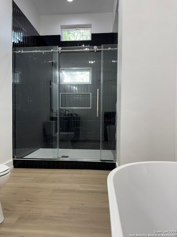 105 Forrest, San Antonio, TX 78204