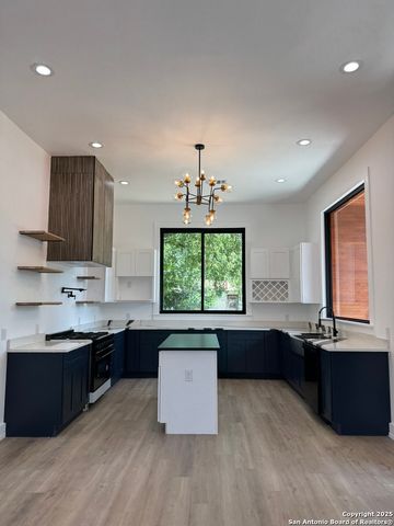 105 Forrest, San Antonio, TX 78204