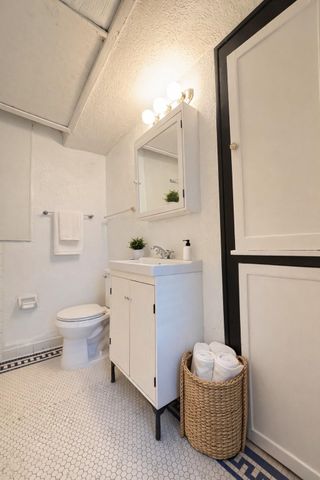 614 Peden Street B, Houston, TX 77006