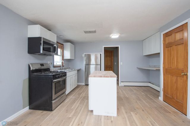 104 16th Street S, Moorhead, MN 56560
