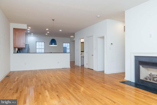 156 CHRISTINA LANDING DR, Wilmington, DE 19801