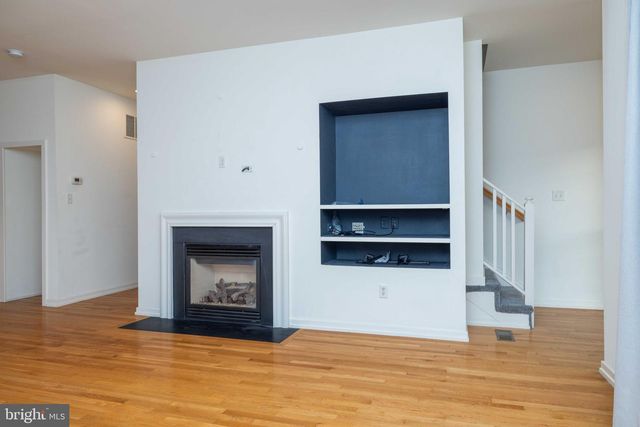 156 CHRISTINA LANDING DR, Wilmington, DE 19801