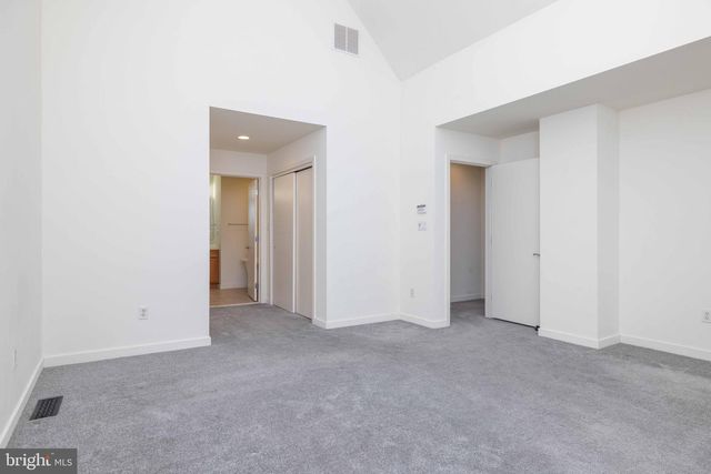 156 CHRISTINA LANDING DR, Wilmington, DE 19801