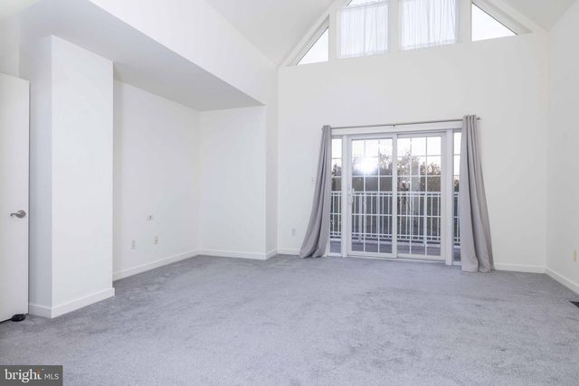 156 CHRISTINA LANDING DR, Wilmington, DE 19801