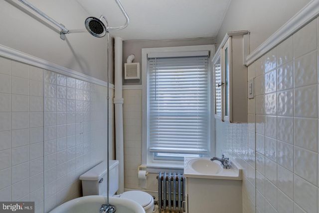 156 EAST ST, Philadelphia, PA 19127