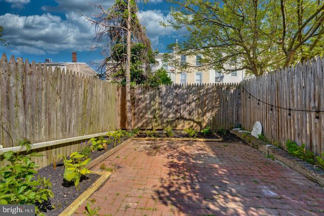 156 EAST ST, Philadelphia, PA 19127