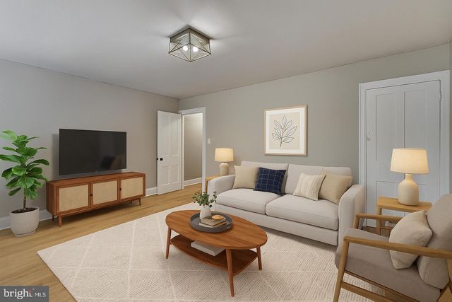 156 EAST ST, Philadelphia, PA 19127