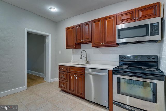 156 EAST ST, Philadelphia, PA 19127