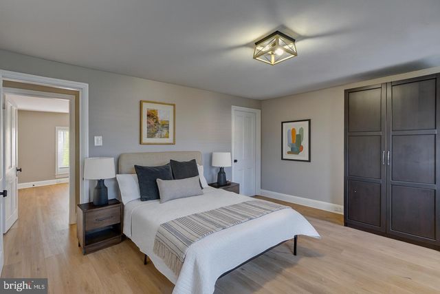 156 EAST ST, Philadelphia, PA 19127