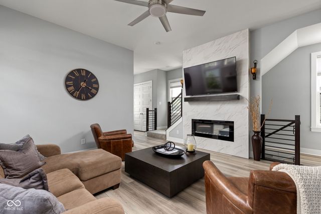 11495 Langton Walk, Zionsville, IN 46077