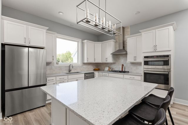 11495 Langton Walk, Zionsville, IN 46077