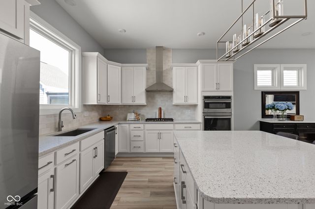 11495 Langton Walk, Zionsville, IN 46077