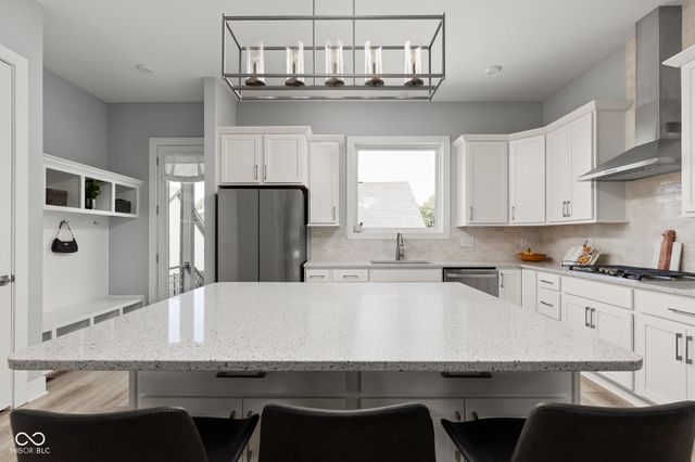 11495 Langton Walk, Zionsville, IN 46077