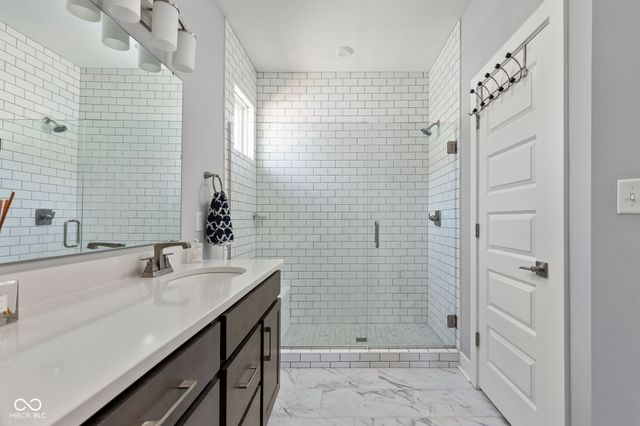 11495 Langton Walk, Zionsville, IN 46077