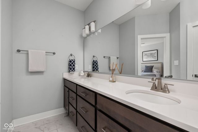 11495 Langton Walk, Zionsville, IN 46077
