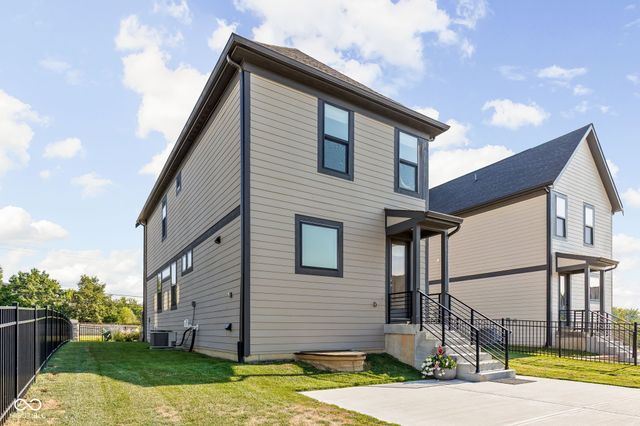 11495 Langton Walk, Zionsville, IN 46077