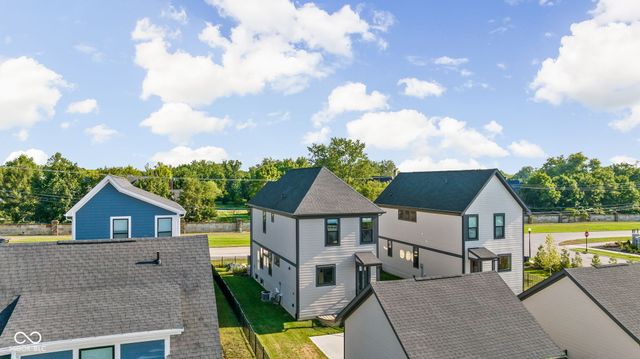 11495 Langton Walk, Zionsville, IN 46077