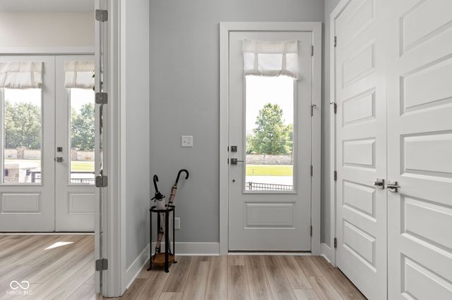 11495 Langton Walk, Zionsville, IN 46077