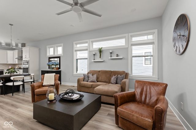 11495 Langton Walk, Zionsville, IN 46077