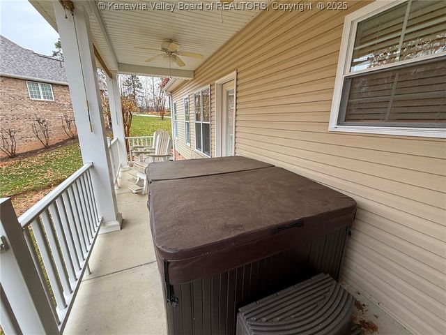 1236 Crooked Creek Road, Scott Depot, WV 25560