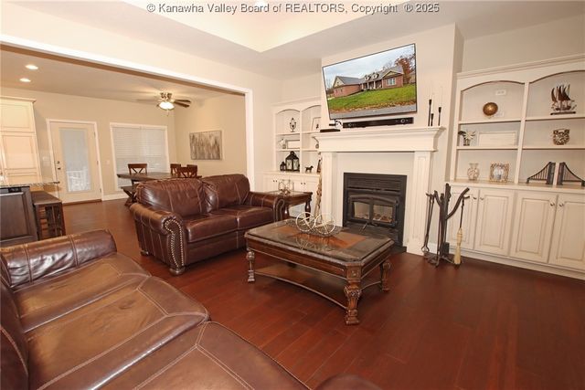 1236 Crooked Creek Road, Scott Depot, WV 25560