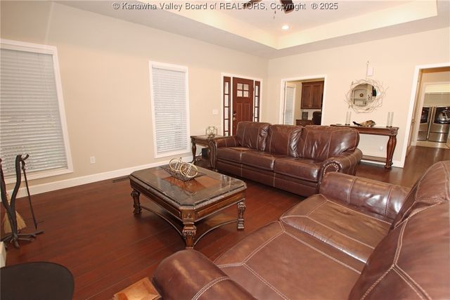 1236 Crooked Creek Road, Scott Depot, WV 25560