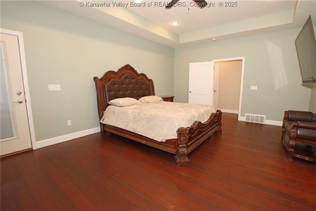 1236 Crooked Creek Road, Scott Depot, WV 25560