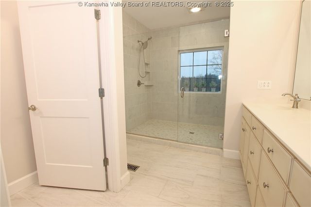 1236 Crooked Creek Road, Scott Depot, WV 25560