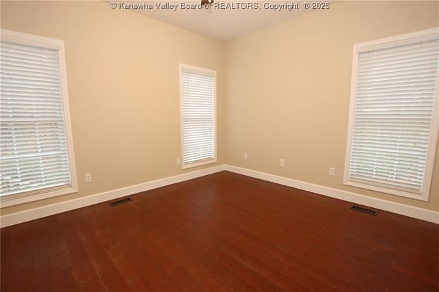 1236 Crooked Creek Road, Scott Depot, WV 25560