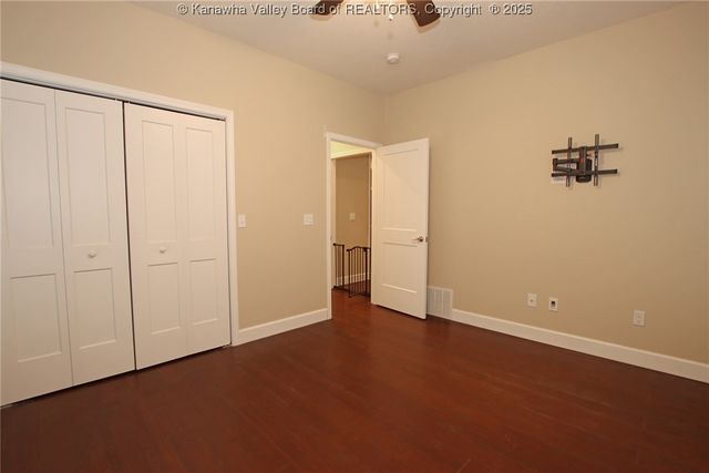 1236 Crooked Creek Road, Scott Depot, WV 25560