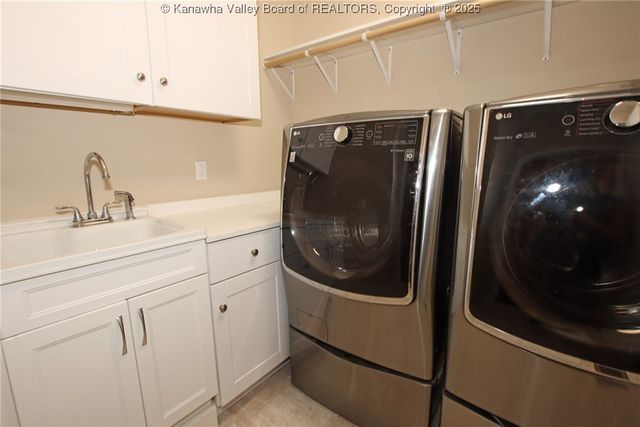 1236 Crooked Creek Road, Scott Depot, WV 25560