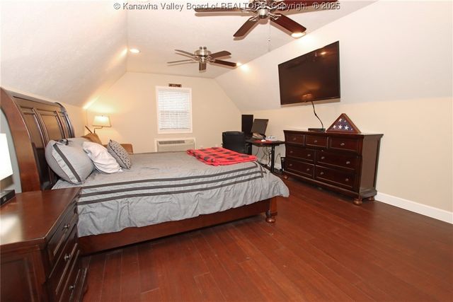 1236 Crooked Creek Road, Scott Depot, WV 25560