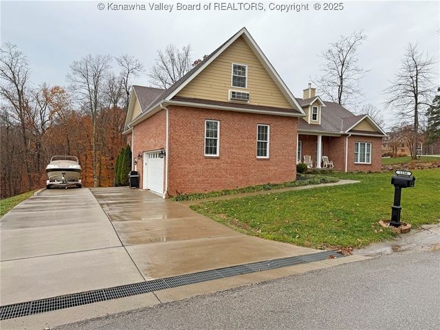 1236 Crooked Creek Road, Scott Depot, WV 25560