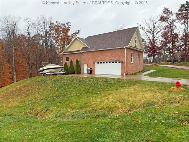 1236 Crooked Creek Road, Scott Depot, WV 25560