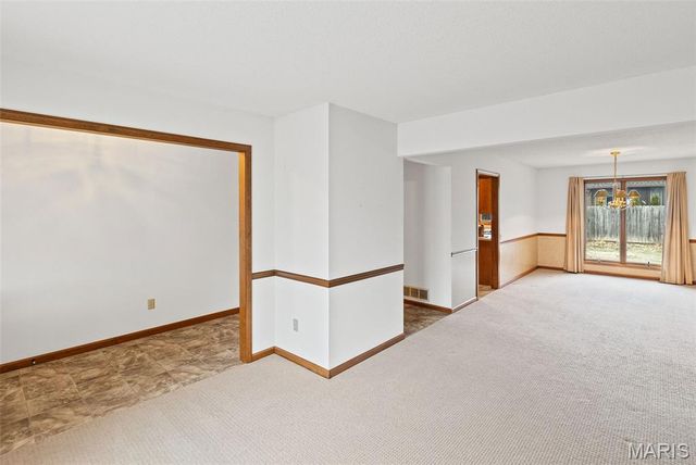 1102 Taylor Ave Avenue, Godfrey, IL 62035